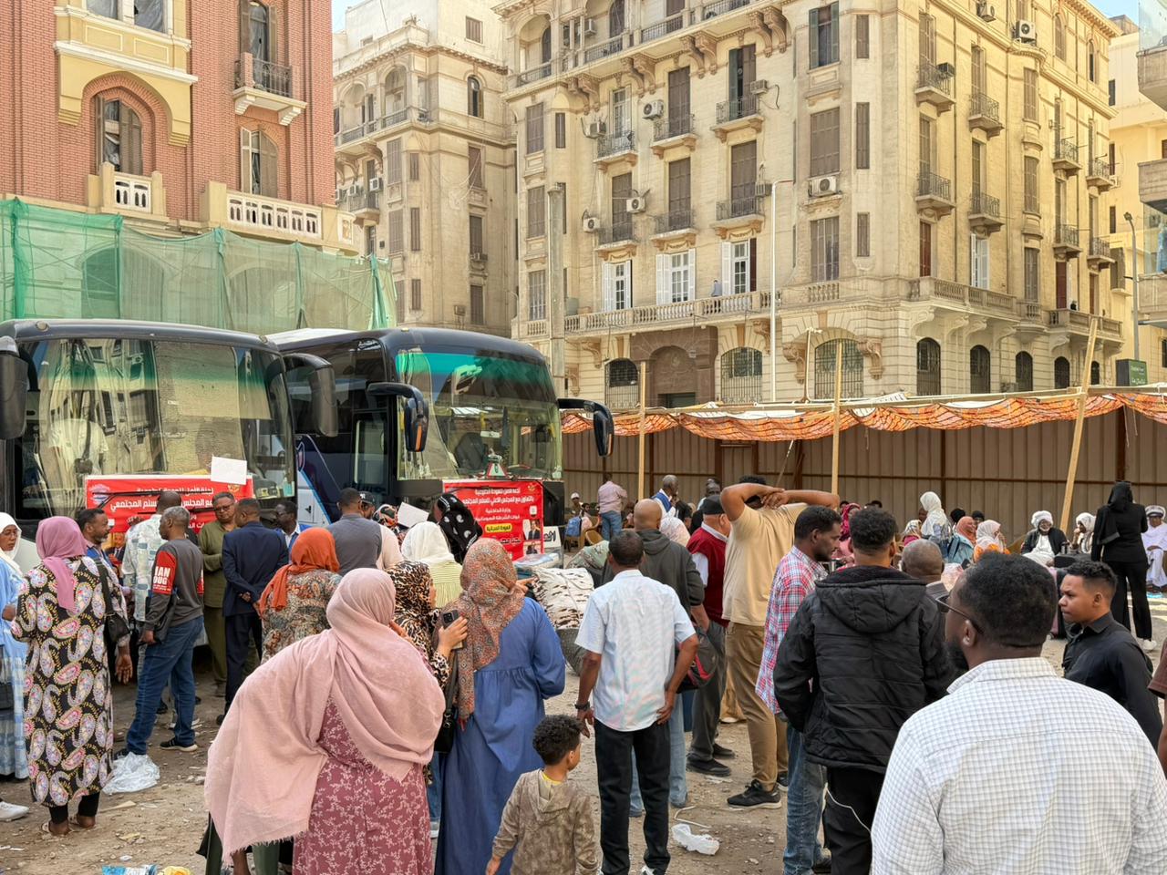 لجنة الأمل تفوج أسر منسوبي الشرطة إلى السودان