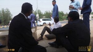 صورة لرئيس الوزراء نشعل منصات التواصل